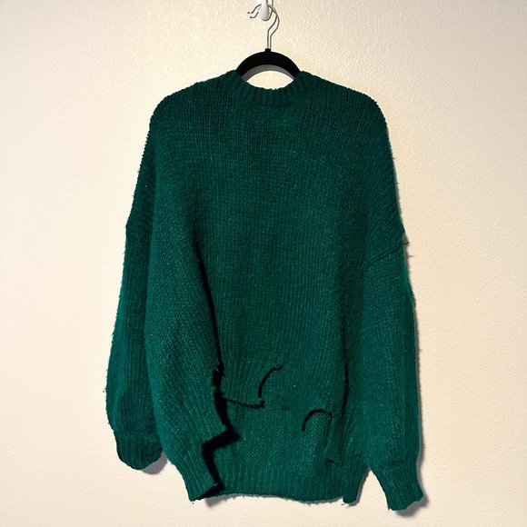Big Sweater - Picture 1 of 2